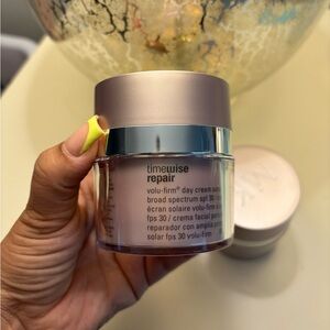 Mary Kay timeWise Repair Volu-firm